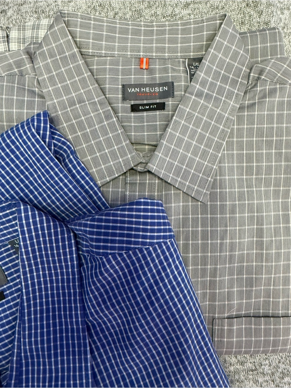 Van Heusen Men’s Traveler Slim Fit Dress Shirts, Large, Three Shirts in total. - Picture 3 of 7